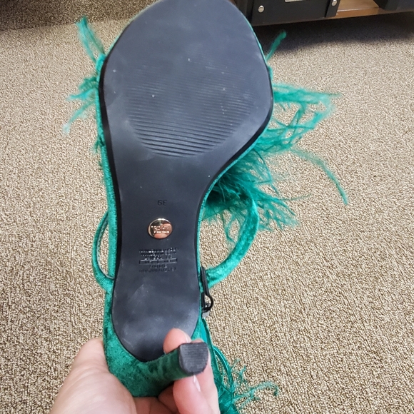 Zara Green Feather velvet heels Size 39 - Picture 3 of 7